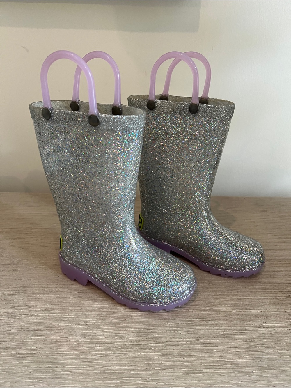 Western Chief girls light up glitter rain boot size 6